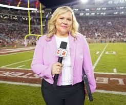 Espn S Holly Rowe Takes Shot Of Oxygen On Air Right To The Systemsexiezpix  Web Porn