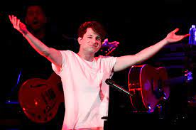 You've been runnin' 'round, runnin' 'round, runnin' 'round throwin' that dirt all on my name 'cause you knew that i. Lirik Lagu Charlie Puth Attention Okezone Celebrity
