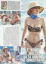 Nancy brilli da urlo su instagram. Nancy Brilli Sirenetta In Bikini Si Ricarica Con Un Bagno A Ponza