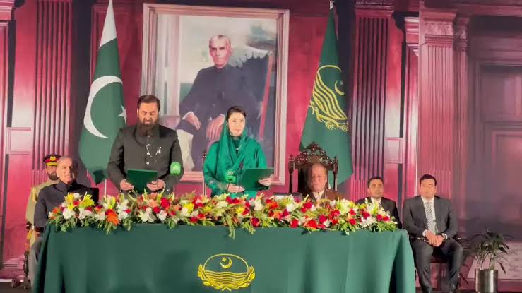 HISTORY MADE! 🇵🇰 ‍ Maryam Nawaz Sharif takes oath as Punjab's FIRST... | TikTok