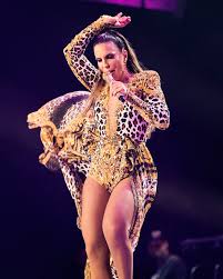 Página oficial da cantora ivete sangalo. A Cantora Ivete Sangalo Credito Rafa Mattei Eshoje