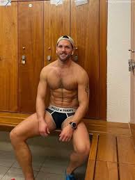 Dave Richards Archives - Nude Men, Nude Male Models, Gay Selfies & Gay Porn