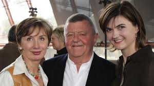 TV legend, Sam Chisholm, dies