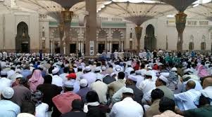 Diriwayatkan bahawa baginda saw membeli tanah bagi pembinaan masjid tersebut daripada dua saudara yatim piatu iaitu sahl dan suhail dengan harga 100 dirham. Goriau Jamaah Calon Haji Indonesia Wafat Usai Shalat Subuh Di Masjid Nabawi