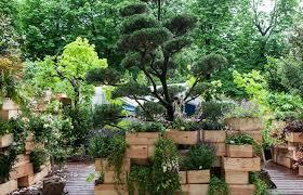 Lassen sie sich hier inspirieren von einer sammlung spritziger gestaltungsvorschläge, die sich mühelos und für kleines geld realisieren lassen. 1001 Ideen Fur Garten Gestalten Mit Wenig Geld