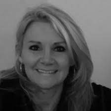 Susan Flora's Instagram, Twitter & Facebook