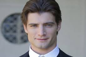 Chi è Rocco Giusti: vita privata e curiosità sull'attore de Le tre Rose di  Eva