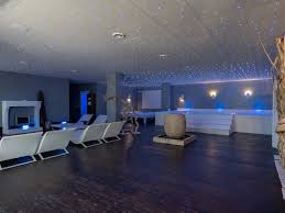 Il centro estetico mani di luce a bagnolo in piano, dispone anche di un ambulatorio medico, a disposizione dei nostri clienti. Wellness La Locanda Del Carrubo Relais Spa Hotel 5 Stelle Mattinata Centro Benessere In Puglia Provincia Di Foggia Puglia Resort Con Spa Di Lusso Sul Gargano