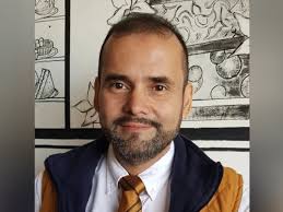 municipiosur.comJuan Manuel Rodríguez Caamaño, no buscará ser candidato del  PAN a la alcaldía de Coatzacoalcos. El rector de la Universidad Istmo  Americana, está metido de lleno en su escuela y a escribir