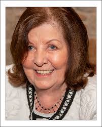 Maureen Newsome's Instagram, Twitter & Facebook