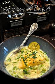 Curry De Saumon Au Coco Et Combava La Cuisine De Doria En 2020 Saumon Cuisine Asiatique Combava