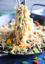 Learn the definitions of lo mein and chow mein, including their similarities and differences between them, with recipes for each. Vegetable Lo Mein Noodles The Kitchen Girl