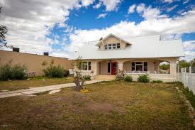 5 beds, 2 baths, 2019 sq. 724 W Main Street Mesa 85201