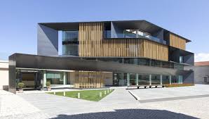 Gallery Of Nuova Sede Banca Credito Cooperativo Di Caraglio Studio Kuadra 25 Diseno De Fachadas Escalera Arquitectura Arquitectura