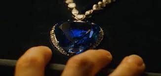 Il suffit de cliquer et regarder! Kate Winslet S Heart Of The Ocean Necklace In Titanic Was Only A Prop