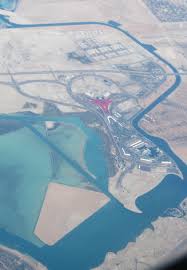 И это не говоря о туристической инфраструктуре. Ferrari World Abu Dhabi Wikipedia