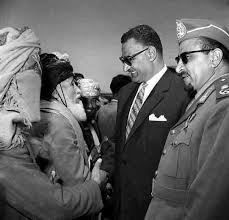 الرئيس جمال عبد الناصر مع الرئيس عبدالله السلال في اليمن Historical Figures Historical Egypt