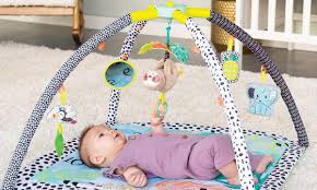 Finn + emma brings you the best 100% organic clothes and toys for baby. 8 Best Baby Play Mats To Entertain And Educate Your Little One From Home Hello