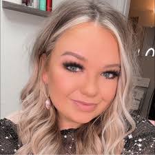 Alexandria Lowe's Instagram, Twitter & Facebook