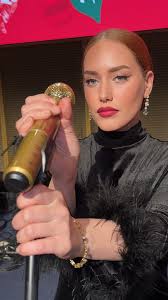 ‘Tis the season to sparkle ✨ , Spent my evening performing with great  company. , Wearing these classy pieces by @carismacollections , AD