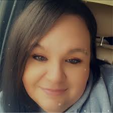 Julie Selph's Instagram, Twitter & Facebook