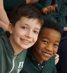 Diana Nora's Instagram, Twitter & Facebook