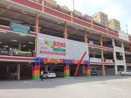 The suburb is linked to kuala lumpur, petaling jaya, shah alam, klang and other population centers in the klang valley by the north klang valley expressway (nkve), the guthrie corridor expressway (gce), the federal highway and the. Facebook