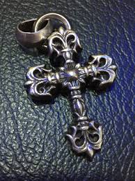 クロムハーツ chromehearts 高価 買取 22k ネックレス リング ピアス ブレスレット ファッション ライダース ウォレットチェーン コーディネート シャツ バッグ 着こなし レディース ゴールド chrome hearts vintage silver jewelry vintage silver