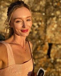 Anna Mitzel's Instagram, Twitter & Facebook