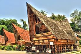 Rumah adat batak toba dan bagian2nya.rumah adat batak toba yg tiang2 nya kayu besar tidak menggunakan paku hanya. Rumah Adat Sumatera Utara Lengkap Ciri Khas Jenis Keunikan Dll