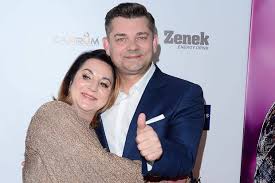 Dzięki ciężkiej pracy każde z nich dorobiło się wspaniałych posiadłości. Zenek Martyniuk Komentuje Nowe Zajecie Syna Daniel Sprzata Cmentarze Nauczy Sie Pokory