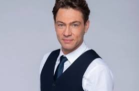 Lilly will plötzlich nicht, dass ihr zimmer renoviert wird. Offizielle News Zu Rote Rosen 2021 Presseportal