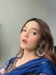 Gore Naino Main Koi Aa Base with Lyrics Clouds