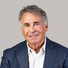 Alberto Malave's Instagram, Twitter & Facebook