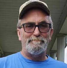 Charlie Loos's Instagram, Twitter & Facebook