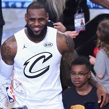 LeBron James' son Bryce, 15, gets first scholarship offer