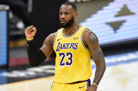 Lebron james reminded the basketball world that he is still the best. Lebron James Welcomes Fan Interaction Despite Courtside Karen Exchange