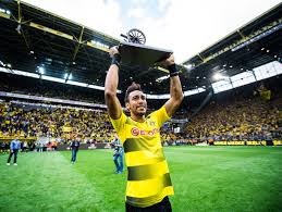 ˈvɛɐ̯dɐ ˈbʁeːmən), commonly known as werder bremen, werder or simply bremen, is a german professional sports club based in bremen, free hanseatic city of bremen.founded on 4 february 1899, they are best known for their professional football team, who are competing in the bundesliga, the top tier of the german football. Aubameyang Wins Bundesliga S Golden Boot Award