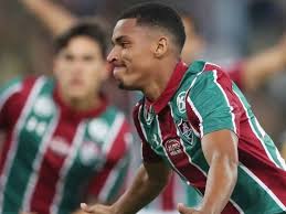 O jogador de 22 anos é tratado como uma das principais promessas do setor defensivo do tricolor. Milan Siap Ajukan Tawaran Untuk Striker Muda Fluminense Liga Olahraga