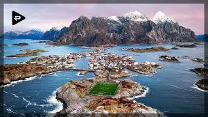 The field is managed by henningsvaer il soccer club under the leadership ole johan wiik, as of 2018. Heavenly Henningsvaer And Its Picture Perfect Pitch