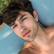 Justin Auman Keene (@justinaumankeen)