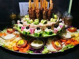 سلطة روايال عراضة مغربية فخمة من ايادي اروع اليوتوبرز المغربيات Youtube Si Vous Prevoyez D Installer Unique Pota In 2020 Moroccan Food Morrocan Food Buffet Food