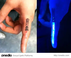 East to make glow in the dark slime recipe for kids with clear glue. Ultraviyole Isik Altinda Parlayan 50 Dovme Calismasi Karizmatik Dovmeler Dovme Geometrik Dovmeler