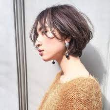 若く見える 垢抜けると 今大人気の 大人ショート 今回は そんな大人ショートをたっぷり15スタイルご紹介いたします きっとなりたいスタイルが見つかるはず ぜひチェックしてみてくださいね 毛先パーマ パーマ 種類 パーマ
