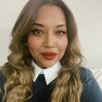 Hannah Mckellar's Instagram, Twitter & Facebook