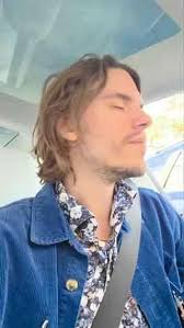 The vlog continues! Mark's about to go live