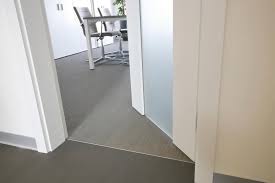 Ruzne Typy Tkaneho Vinylu Fitnice V Kancelarich Podlahy Boca Group Various Types Of Fitnice Woven Vinyl In The Office Area Flooring Tile Floor Vinyl