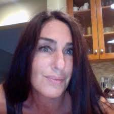 Laura Labelle's Instagram, Twitter & Facebook