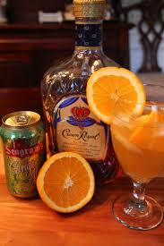 Orange Crush Cocktail Is Perfect For Entertaining Sumptuous Living Recipe Orange Crush Cocktail Peach Drinks Mixed Drinks Alcohol