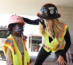 5-year-old Homewood resident gets private tour of downtown hotel project